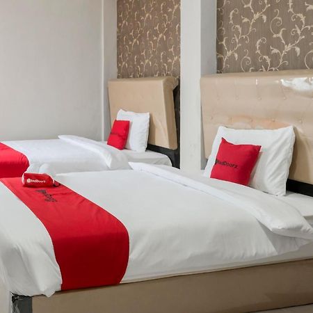 Reddoorz Near Grand City Mall 2 Σουραμπάγια Εξωτερικό φωτογραφία