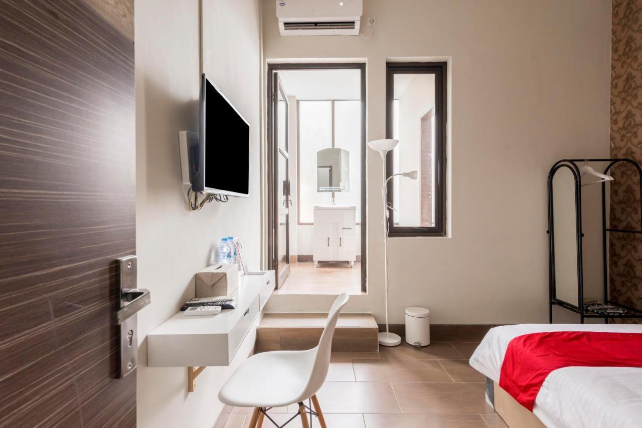 Reddoorz Near Grand City Mall 2 Σουραμπάγια Εξωτερικό φωτογραφία